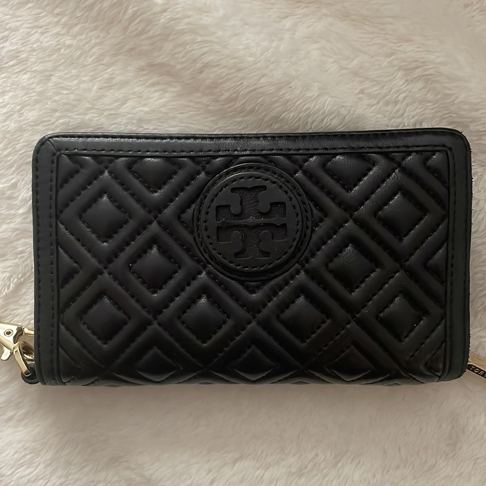 Tory Burch Black Quilted Wristlet